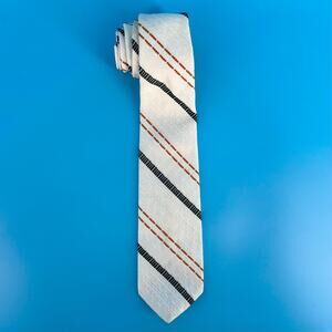 70s white wide tie Wemlon by Wembley 1970s vintage